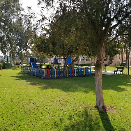 פלאייה דל אינגלז Apartamentos Playa Feliz מראה חיצוני תמונה