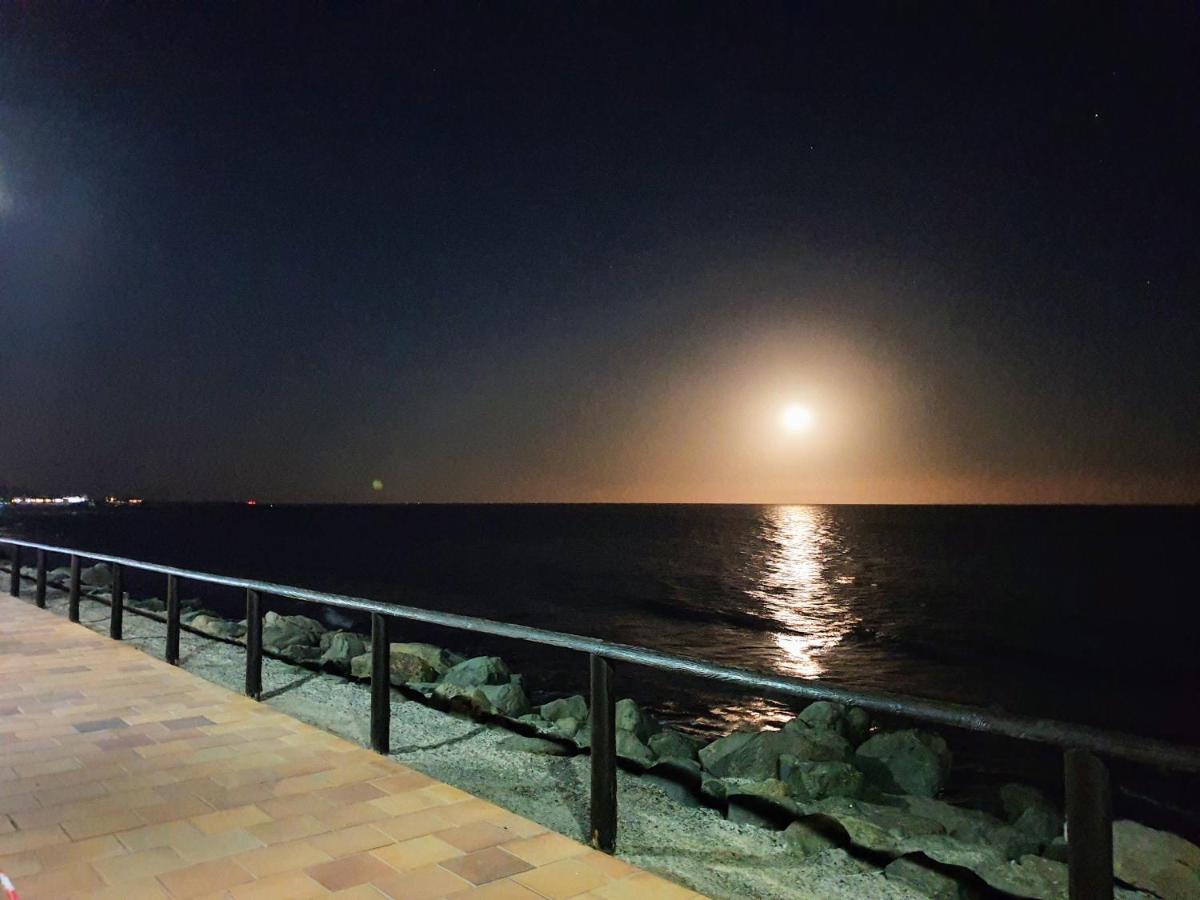 פלאייה דל אינגלז Apartamentos Playa Feliz מראה חיצוני תמונה