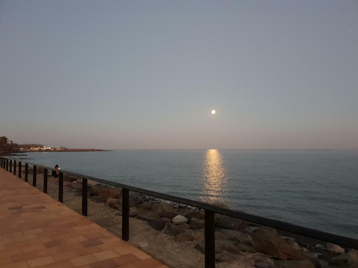 פלאייה דל אינגלז Apartamentos Playa Feliz מראה חיצוני תמונה